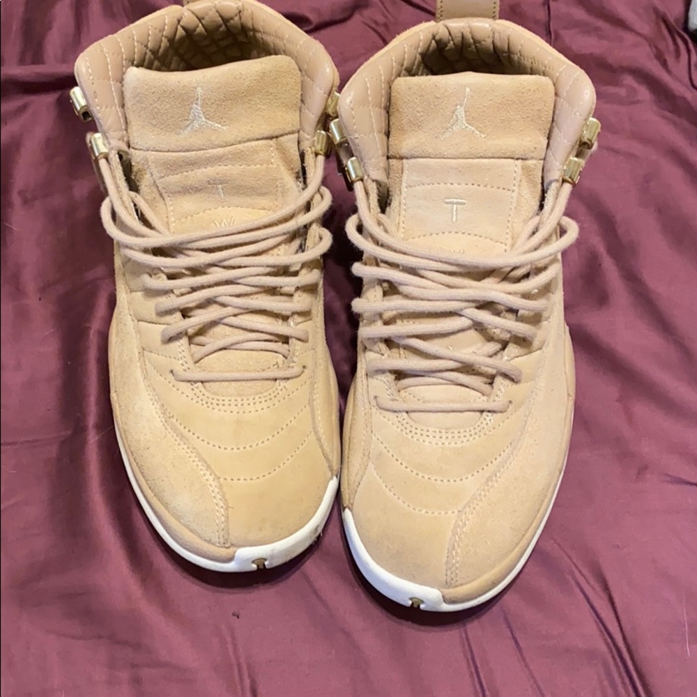 Jordan retro 12s
